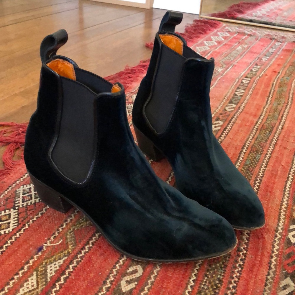 Velvet boots
